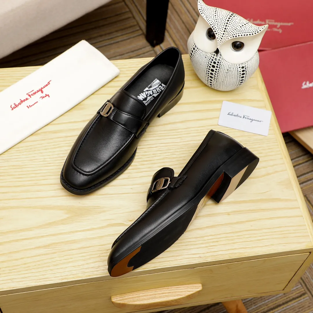 Factory price 420 🔥Ferragamo's new men's casual slip-on shoes🇨🇳Official website original 1:1 mold opening, original quality💯Fine workmanship, high-end luxury☘The upper is made of imported Italian first-layer cowhide🌴🐑leather lining🍓Rubber wear-resistant and non-slip outsole, breathable and comfortable to wear🍍The first choice for high-end men🍉Black, size 38-45